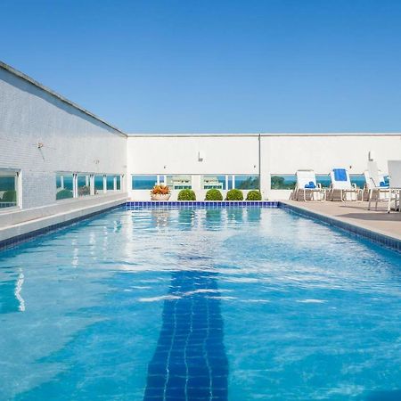 Ramada By Wyndham Macae Hotel & Suites Exteriör bild