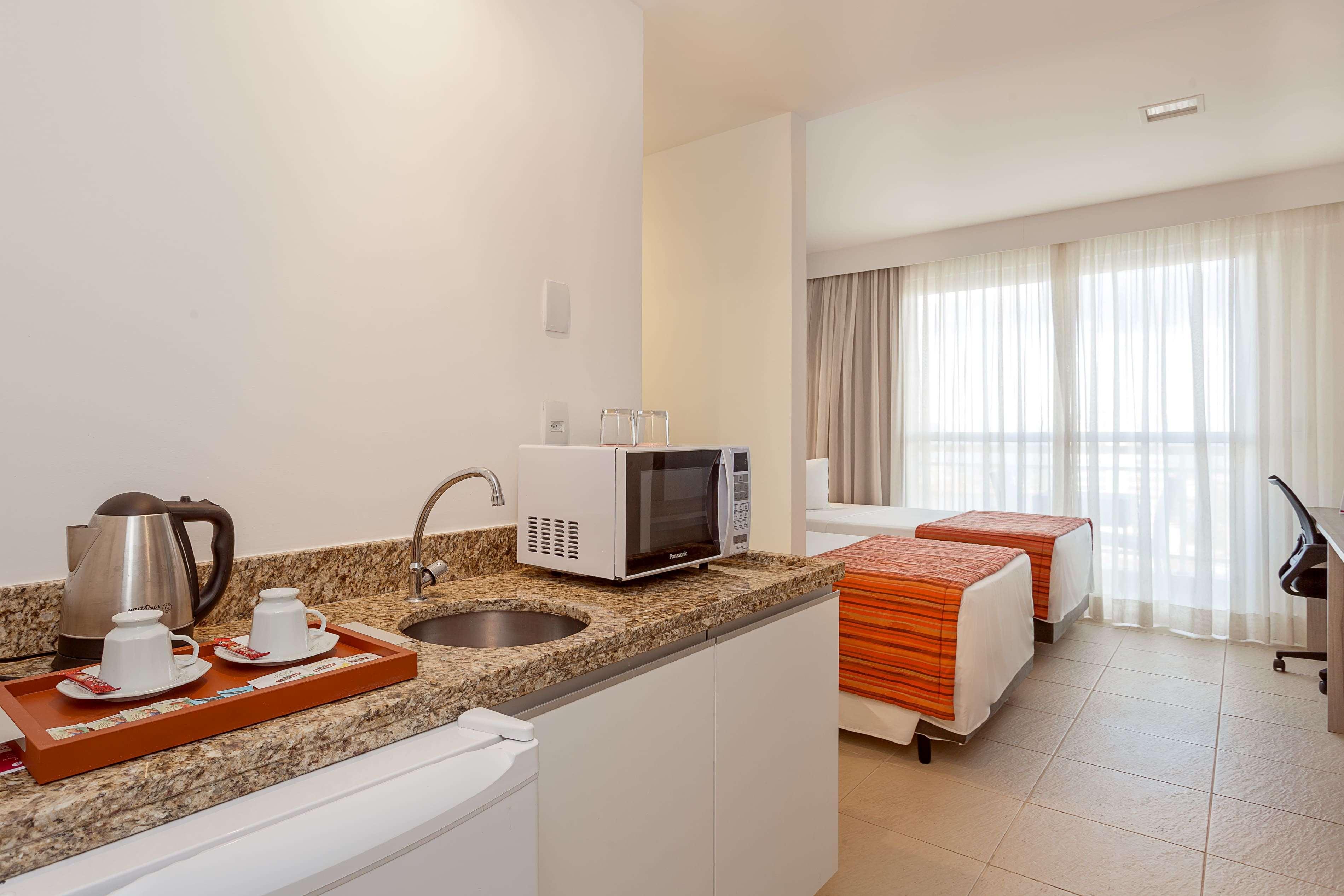 Ramada By Wyndham Macae Hotel & Suites Exteriör bild
