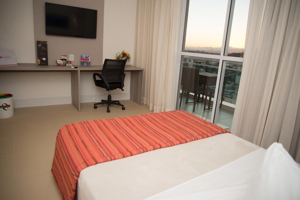 Ramada By Wyndham Macae Hotel & Suites Exteriör bild