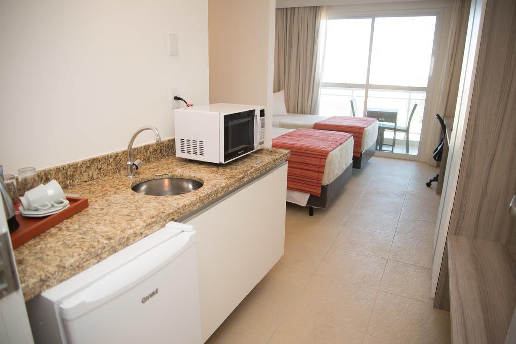 Ramada By Wyndham Macae Hotel & Suites Exteriör bild
