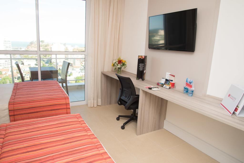 Ramada By Wyndham Macae Hotel & Suites Exteriör bild