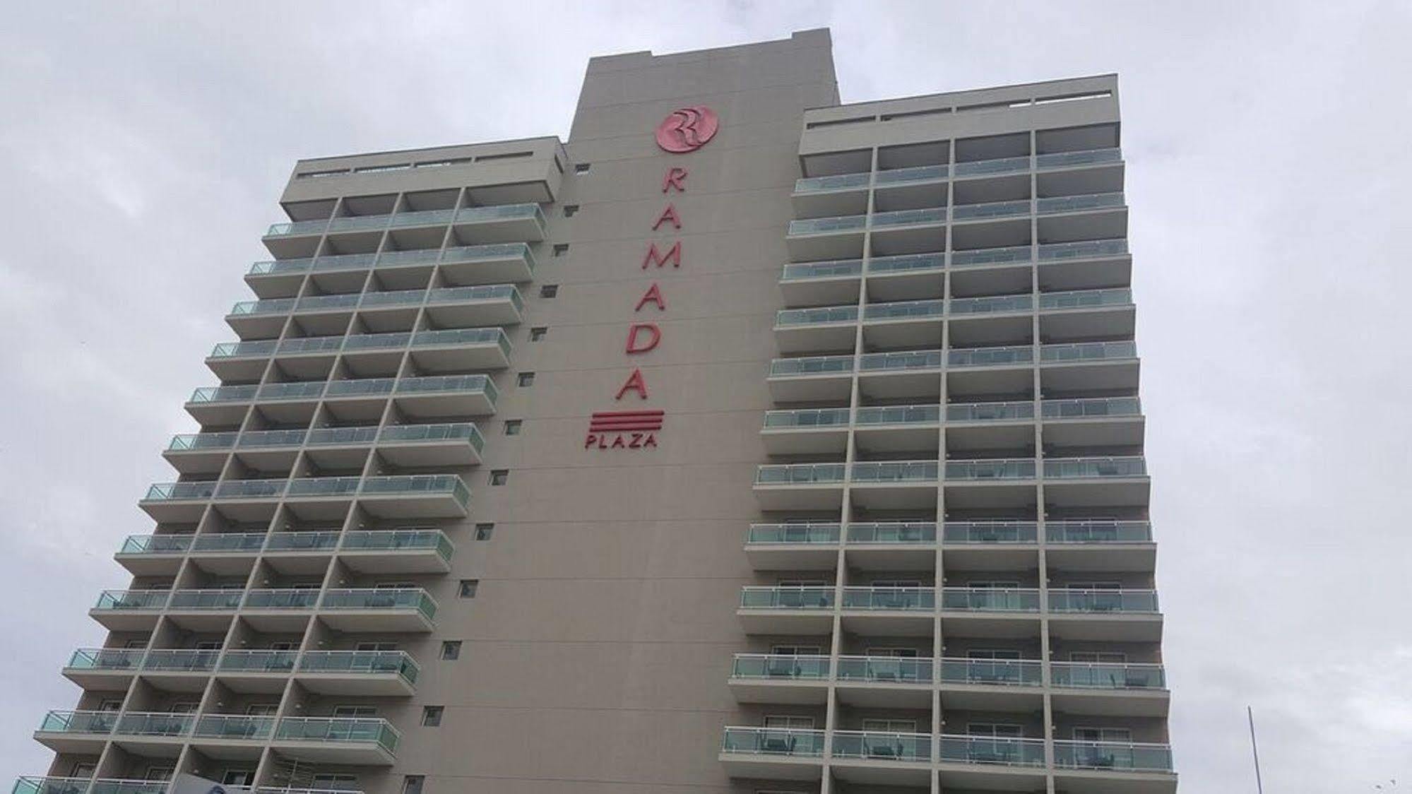 Ramada By Wyndham Macae Hotel & Suites Exteriör bild